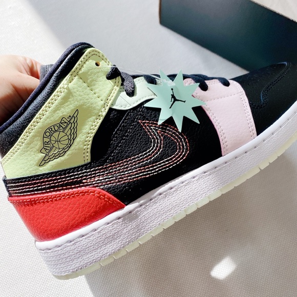 Air Jordan 1 mid SE - Picture 5 of 8